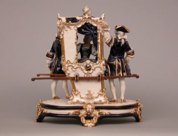 Royal Dux Bohemia Porcelain Carriage (Czechoslovakia, 20th Century