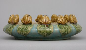 majolica frog bowl