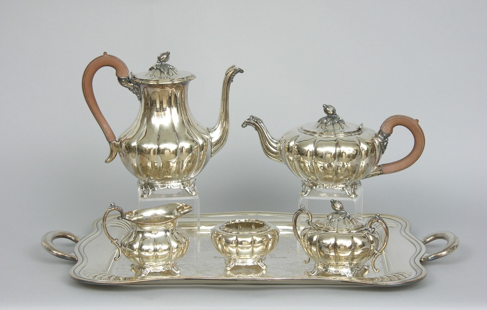 Community Plate Service "Old English Melon", 05.20.06, Sold 178.25