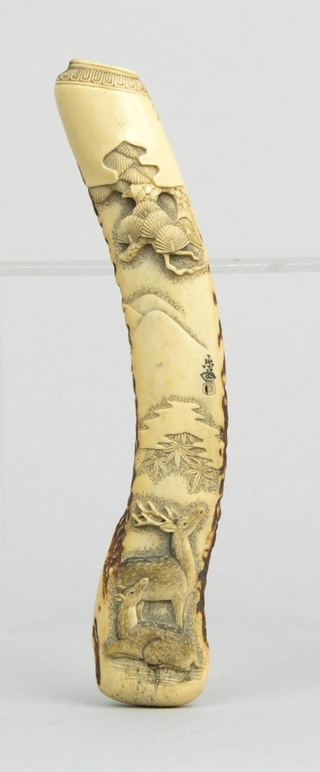 A Carved Deer Horn Pipe Holder 092107 Sold 46 