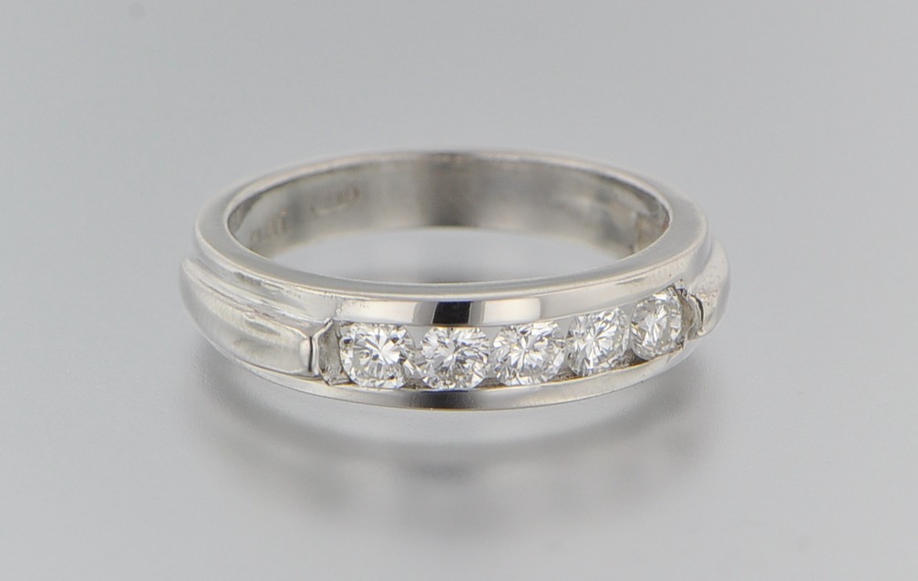 A Platinum and Diamond Ring , 11.20.09, Sold: $460