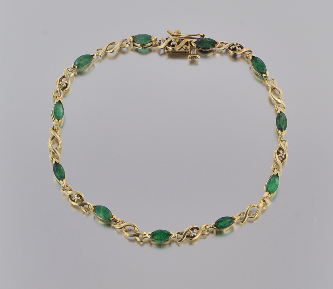 A Ladies' Emerald Bracelet , 03.05.10, Sold: $86.25