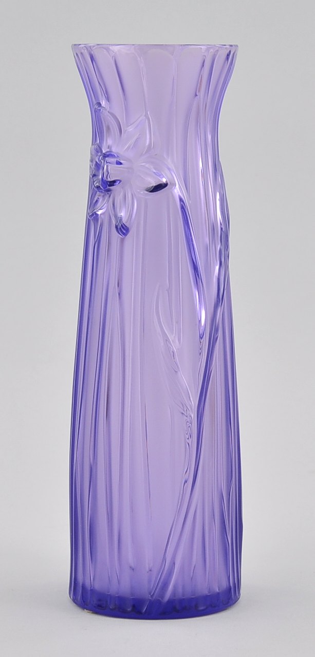 A Lalique Amethyst Crystal Vase, 05.20.10, Sold 333.5