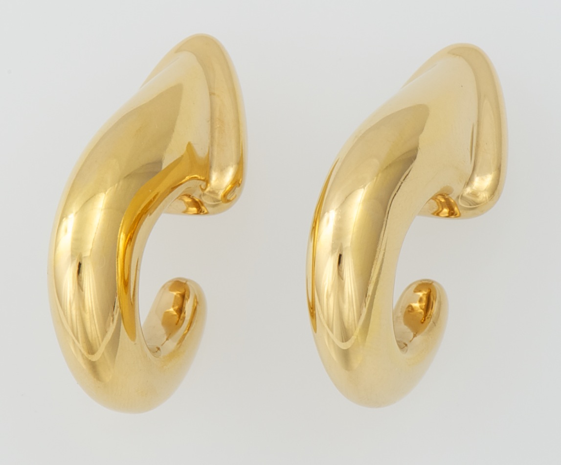 18k gold earrings near me
