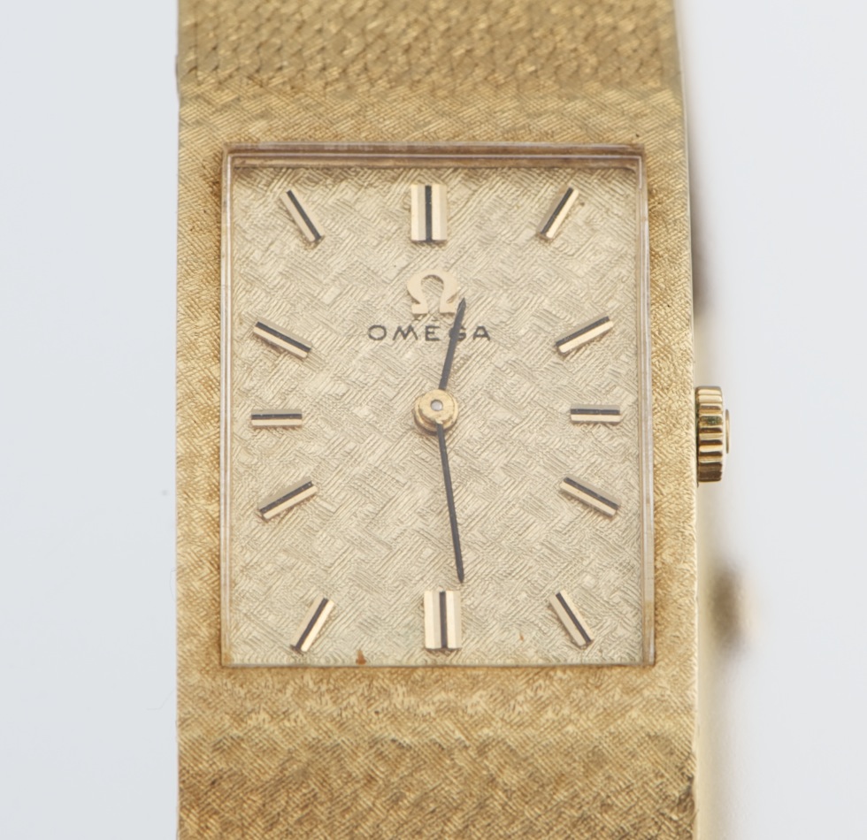 Omega // Aspire Auctions