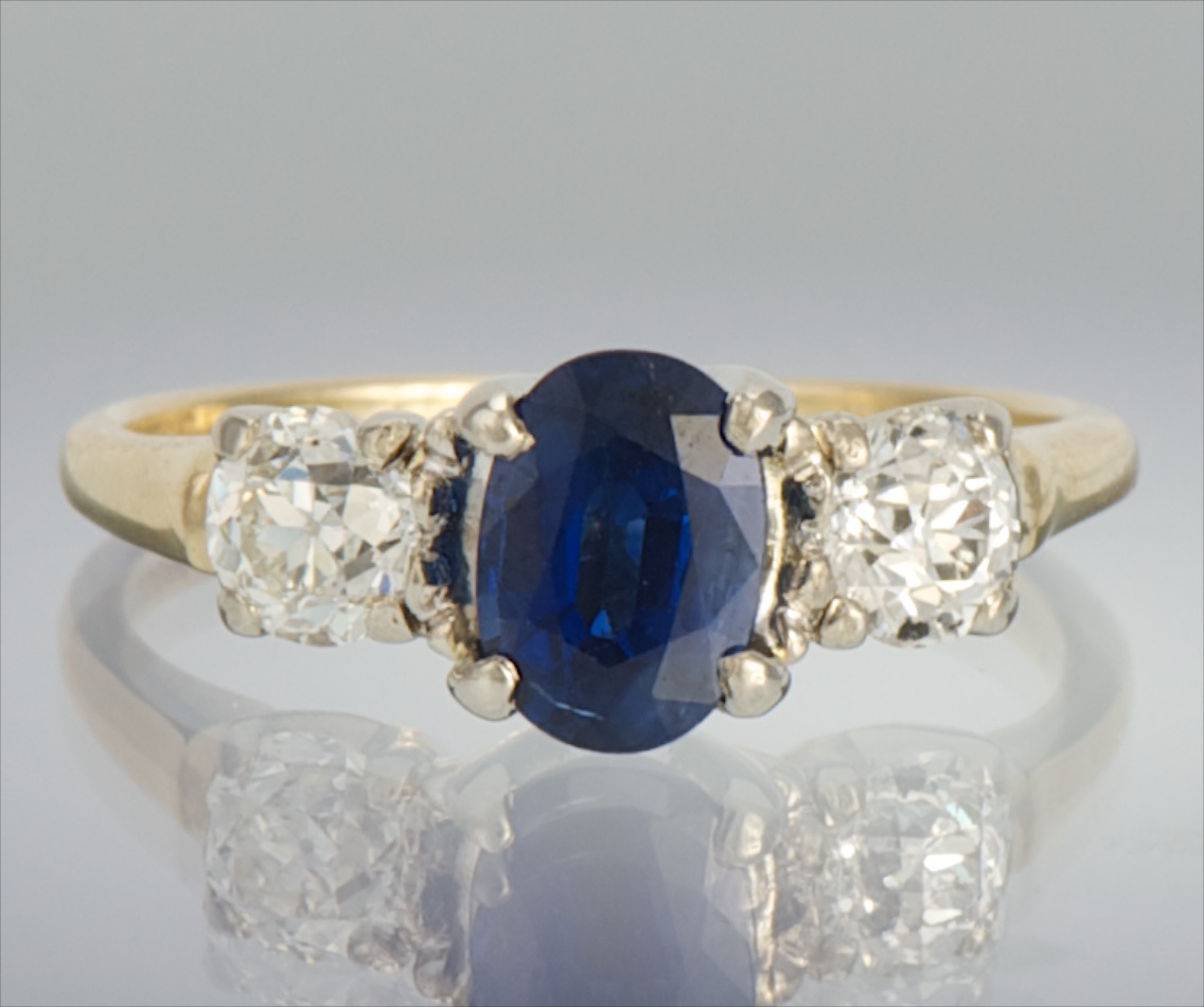 women blue sapphire engagement rings