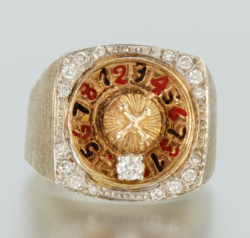 A Gentleman's Spinning Roulette Wheel Ring , 09.07.12