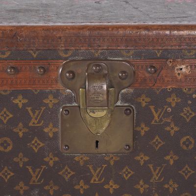 Sold at Auction: Louis Vuitton, Louis Vuitton LV Wardrobe Steamer