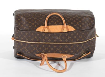 Sold at Auction: Louis Vuitton, LOUIS VUITTON TRAVEL BAG WITH WHEELS  PERFECT CONDITION