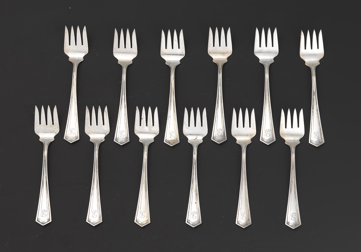 Saart Brothers (SSMC) Sterling Silver, 12 Ramekin Forks, Pattern" ca. Early 20th