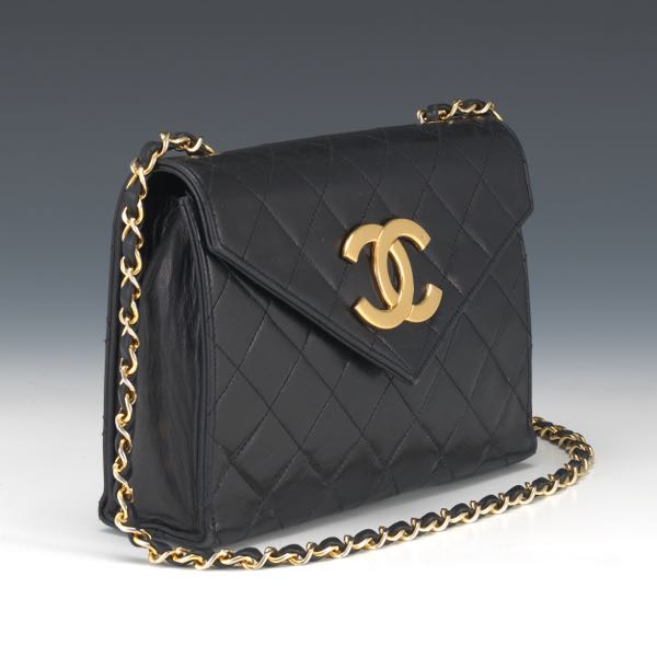 910. Chanel Black Lamb Leather Shoulder Bag, 1986-88 - Featuring