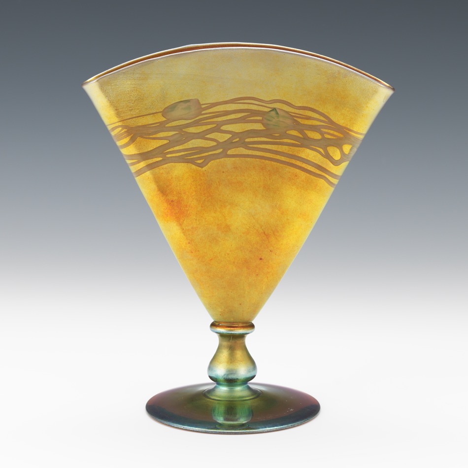 Steuben Gold Aurene Fan Vase 05 31 18 Sold 1711