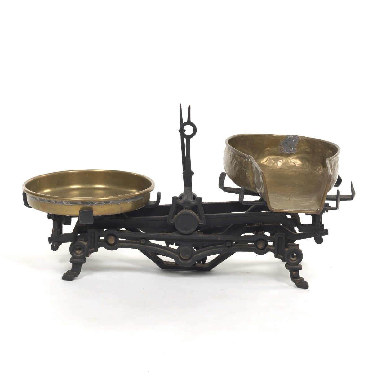 Brass and Wrought Iron Scale, 09.08.18, Sold 247.8