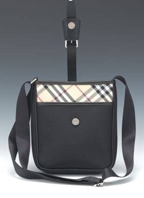 BURBERRY Nova Check Shoulder Bag Nylon Black Auth ti915 ref.843119 - Joli  Closet