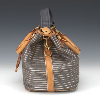 580. Louis Vuitton Noé Eden Neo GM Shoulder Bag in Peche, Limited